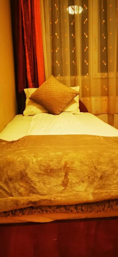 Hotel All Times Timisu de Jos Exterior foto